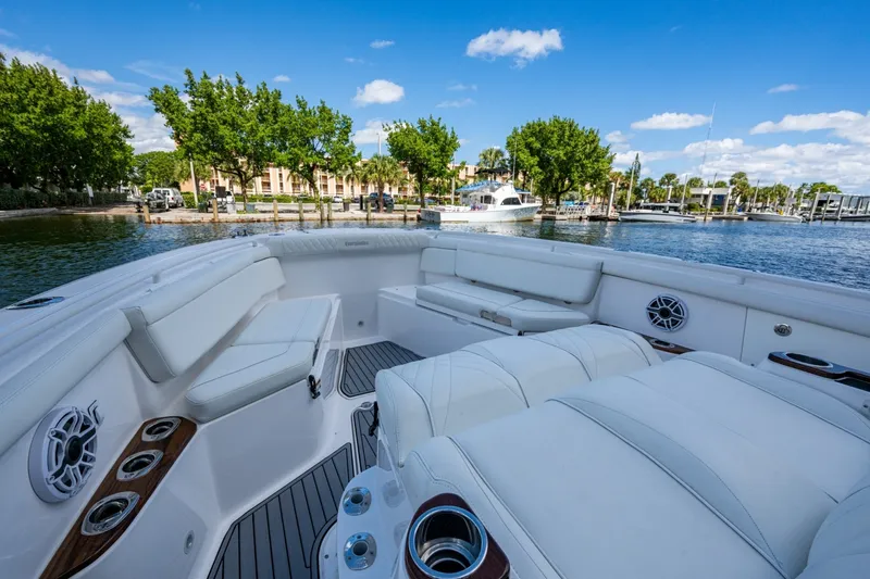 Slide: The Image of Everglades 395 Center Console 2020 - 7680169