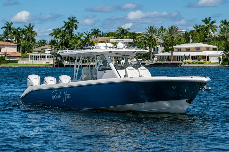 Slide: The Image of Everglades 395 Center Console 2020 - 7087659