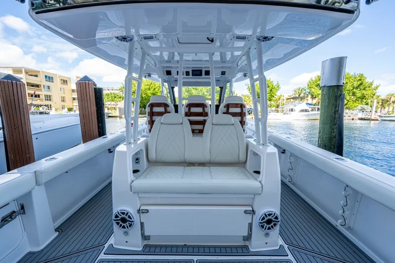 Slide: The Image of Everglades 395 Center Console 2020 - 7087669