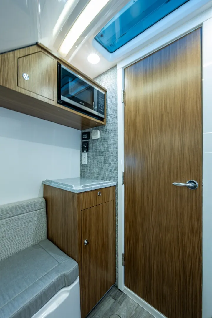 Slide: The Image of Everglades 395 Center Console 2020 - 7087686