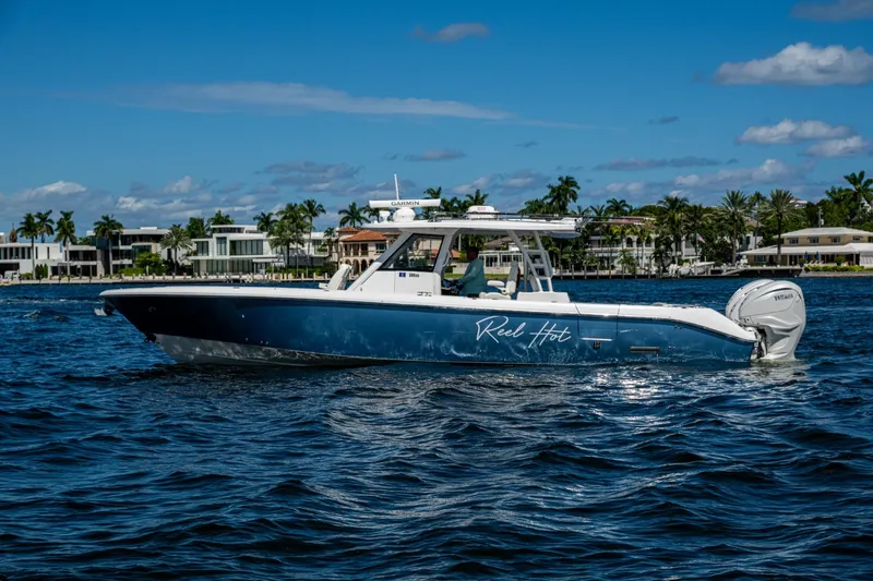 Slide: The Image of Everglades 395 Center Console 2020 - 7087660