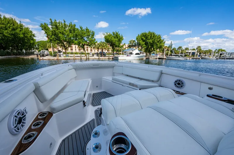 Slide: The Image of Everglades 395 Center Console 2020 - 7087693