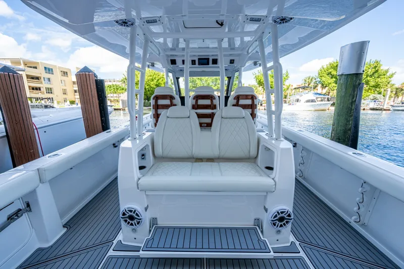Slide: The Image of Everglades 395 Center Console 2020 - 7087671