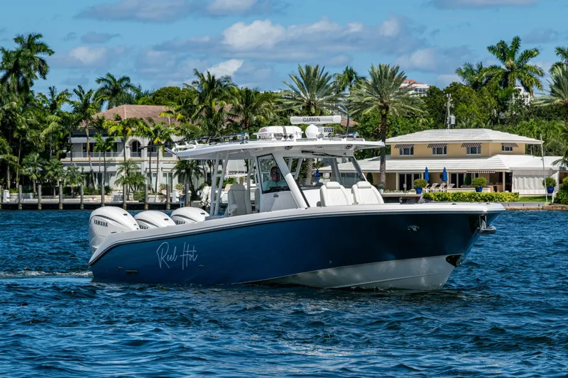 Slide: The Image of Everglades 395 Center Console 2020 - 7087699
