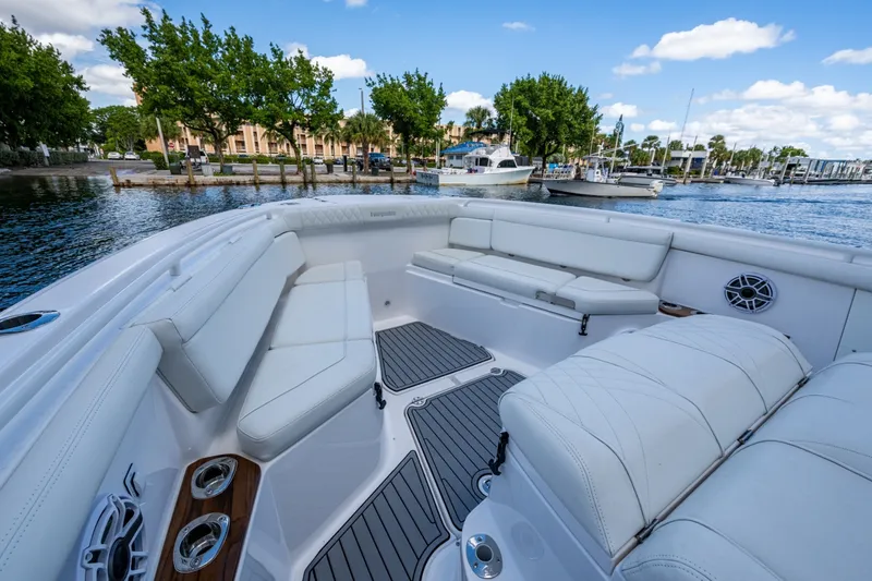 Slide: The Image of Everglades 395 Center Console 2020 - 7087690