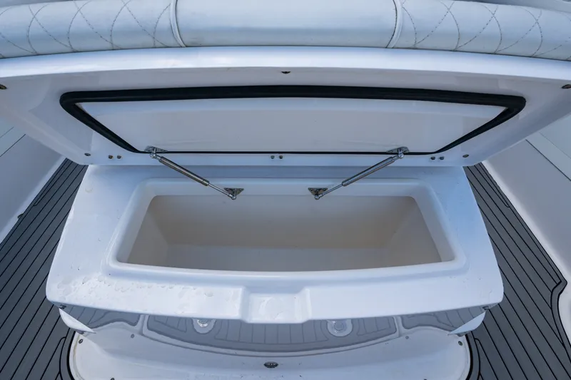 Slide: The Image of Everglades 395 Center Console 2020 - 7087689