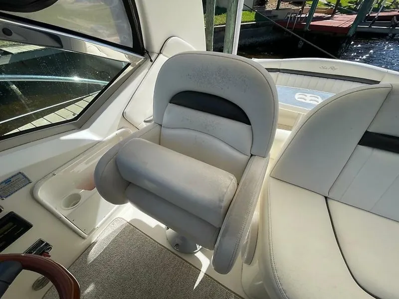 Slide: The Image of Sea Ray 390 Sundancer 2005 - 5826551