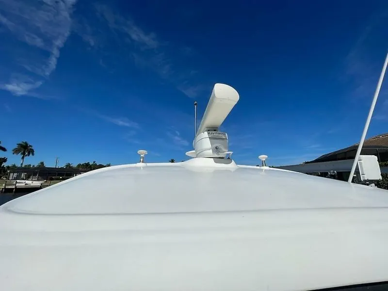 Slide: The Image of Sea Ray 390 Sundancer 2005 - 5826553