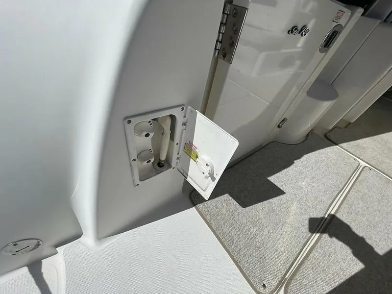 Slide: The Image of Sea Ray 390 Sundancer 2005 - 5826554