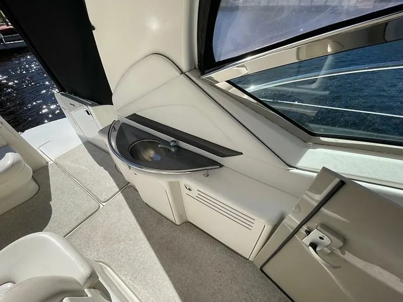 Slide: The Image of Sea Ray 390 Sundancer 2005 - 5826555