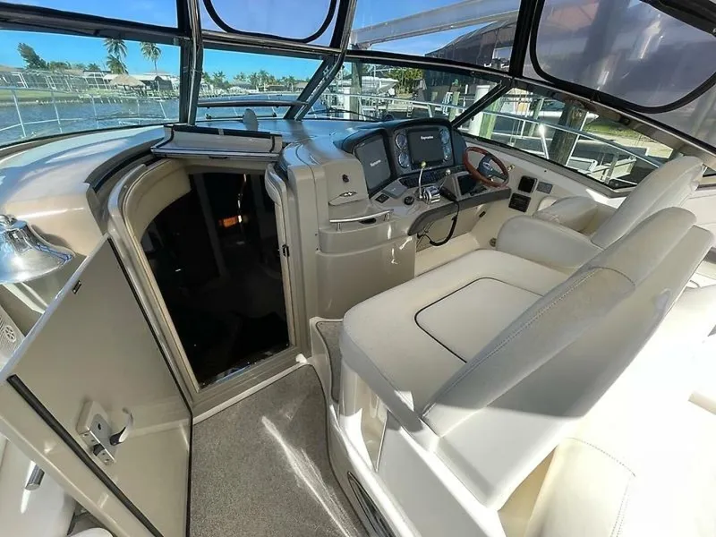 Slide: The Image of Sea Ray 390 Sundancer 2005 - 5826557