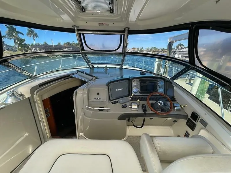 Slide: The Image of Sea Ray 390 Sundancer 2005 - 5826564