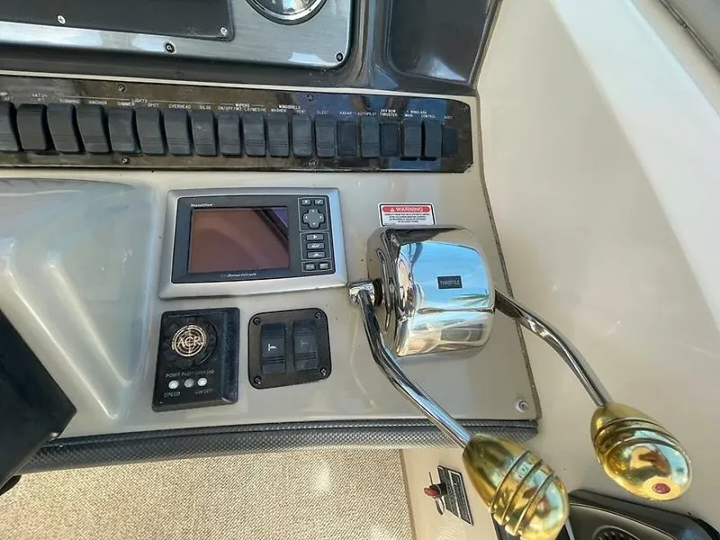 Slide: The Image of Sea Ray 390 Sundancer 2005 - 5826566