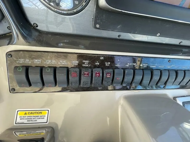 Slide: The Image of Sea Ray 390 Sundancer 2005 - 5826574