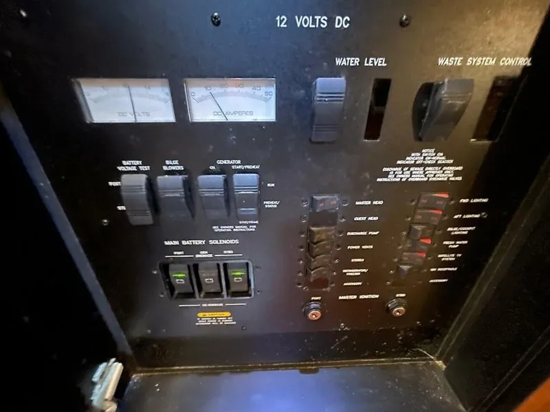 Slide: The Image of Sea Ray 390 Sundancer 2005 - 5826578