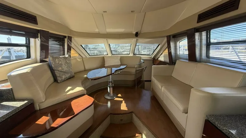 Slide: The Image of 2008 Sea Ray 47 Sedan Bridge - Salon - 6613420