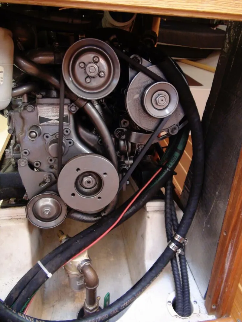 Slide: The Image of Hunter 305 2003 - 5826640