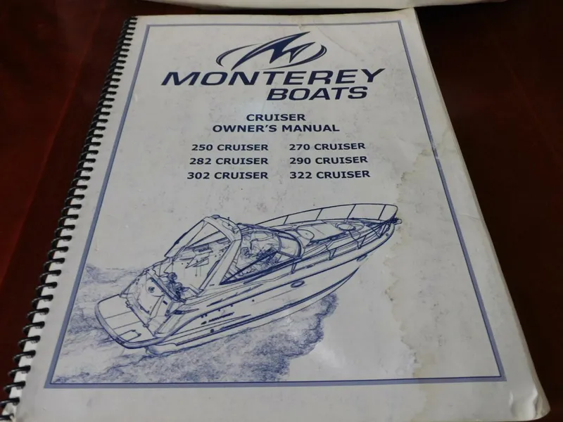 Slide: The Image of Monterey 302 Sport Cruiser 2006 - 5826839