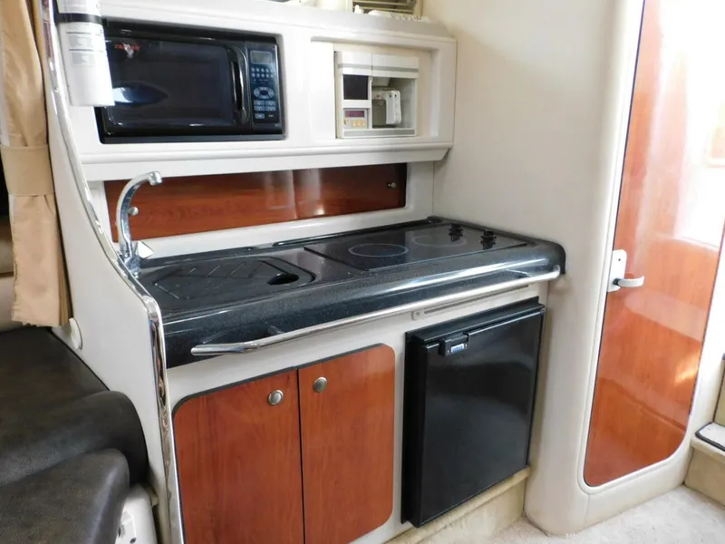 Slide: The Image of Monterey 302 Sport Cruiser 2006 - 5826834