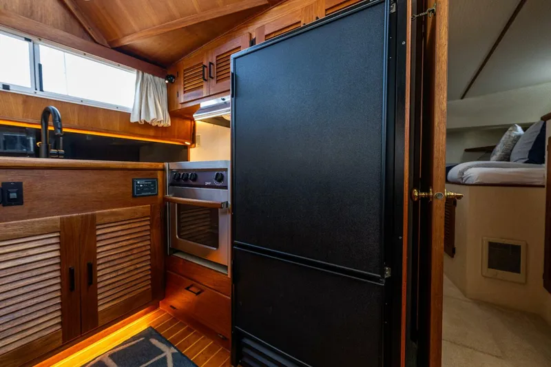 Slide: The Image of Tollycraft 48 1991 - 5827172