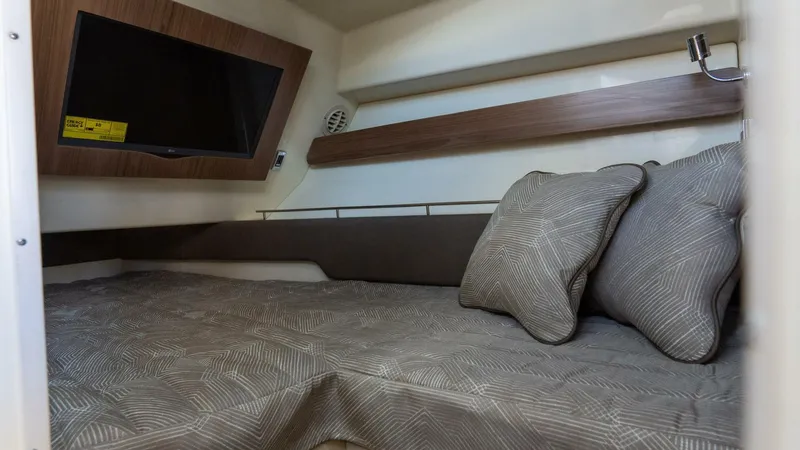 Slide: The Image of Chris-Craft Calypso 2026 - 5827088