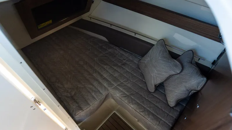 Slide: The Image of Chris-Craft Calypso 2026 - 5827090