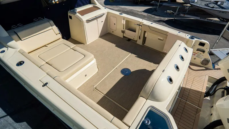 Slide: The Image of Chris-Craft Calypso 2026 - 5827072