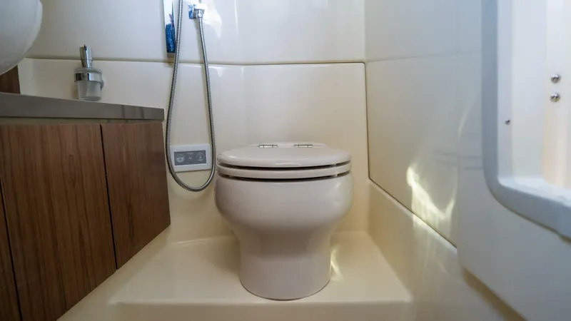 Slide: The Image of Chris-Craft Calypso 2026 - 5827093