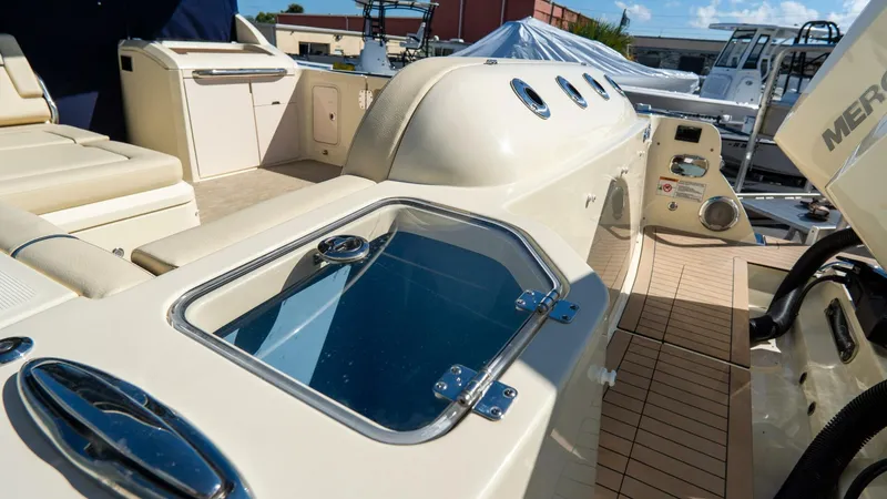 Slide: The Image of Chris-Craft Calypso 2026 - 5827073