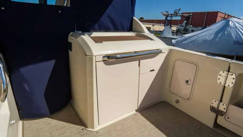 Slide: The Image of Chris-Craft Calypso 2026 - 5827074