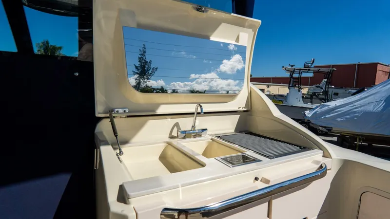 Slide: The Image of Chris-Craft Calypso 2026 - 5827077