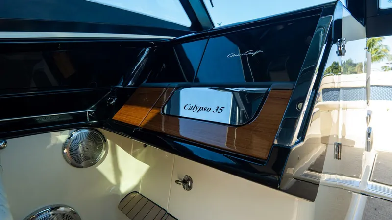 Slide: The Image of Chris-Craft Calypso 2026 - 5827081