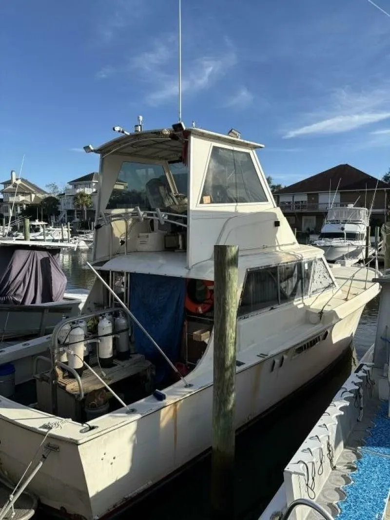 The Image of Hatteras 41 Twin Cabin 1968 - 7507820