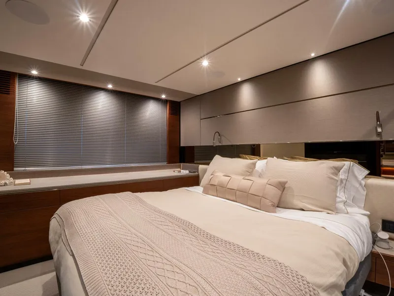 Slide: The Image of 2020 Princess S66 - 5944040