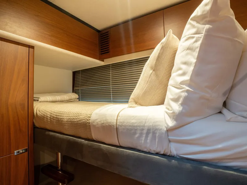 Slide: The Image of 2020 Princess S66 - 5944044