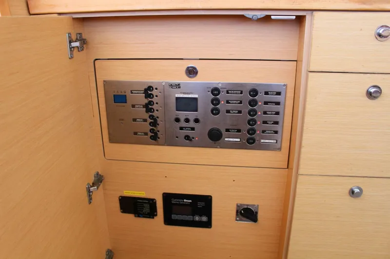 Slide: The Image of Lagoon 450 2012 - 5827996