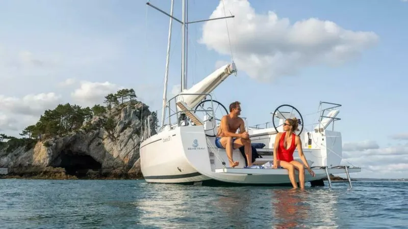Slide: The Image of Beneteau Oceanis 37.1 First Line Large Swim Platform - 5828315