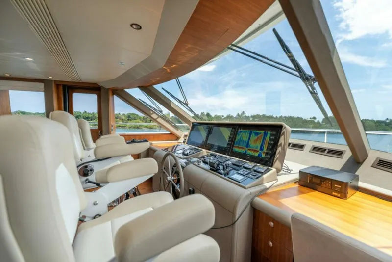 Slide: The Image of Ocean Alexander 100 ZEPHYR - Interior Flybridge Helm 2019 Ocean Alexander 100 ZEPHYR - 5828656