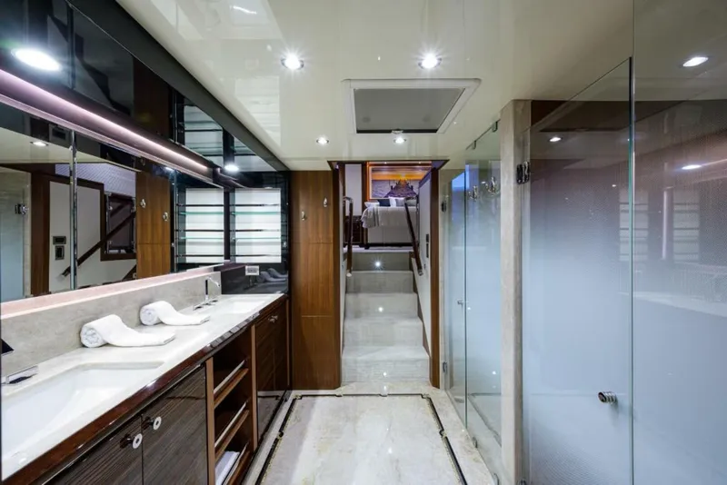 Slide: The Image of Ocean Alexander 100 ZEPHYR - Interior Master Stateroom Ensuite Head 2019 Ocean Alexander 100 ZEPHYR - 5828923