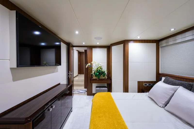 Slide: The Image of Ocean Alexander 100 ZEPHYR - Interior Guest Stateroom Starboard 2019 Ocean Alexander 100 ZEPHYR - 5828684