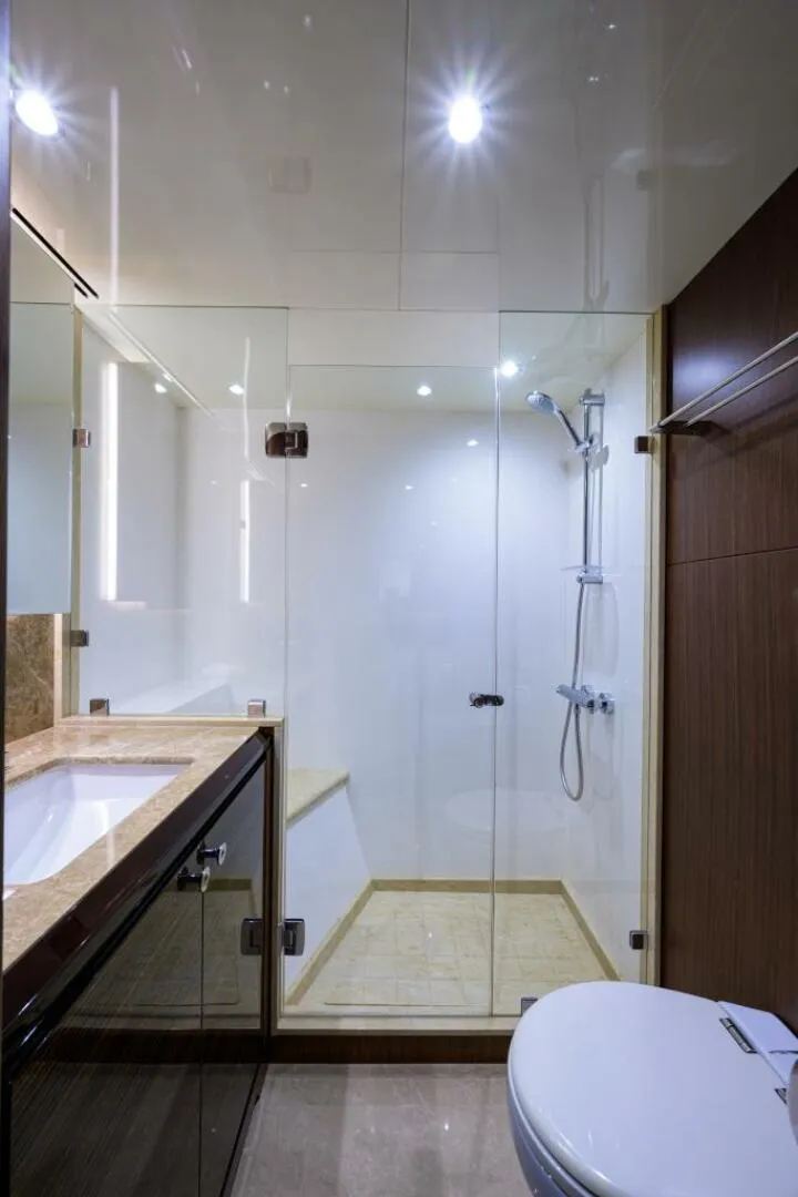 Slide: The Image of Ocean Alexander 100 ZEPHYR - Interior Guest Stateroom Port Ensuite Head 2019 Ocean Alexander 100 ZEPHYR - 5828704