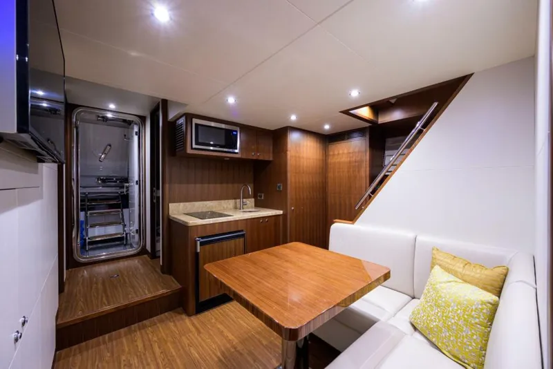 Slide: The Image of Ocean Alexander 100 ZEPHYR - Interior Crew Quarters 2019 Ocean Alexander 100 ZEPHYR - 5828688