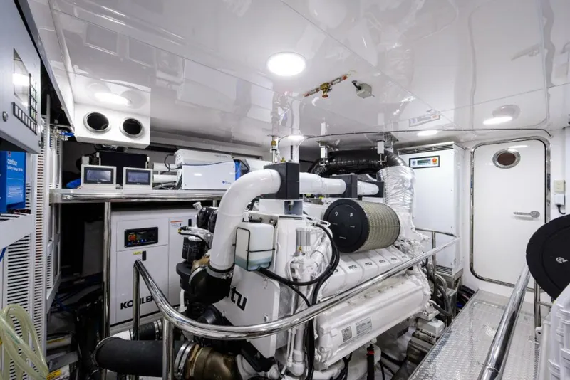 Slide: The Image of Ocean Alexander 100 ZEPHYR - Interior Engine Room 2019 Ocean Alexander 100 ZEPHYR - 5828700