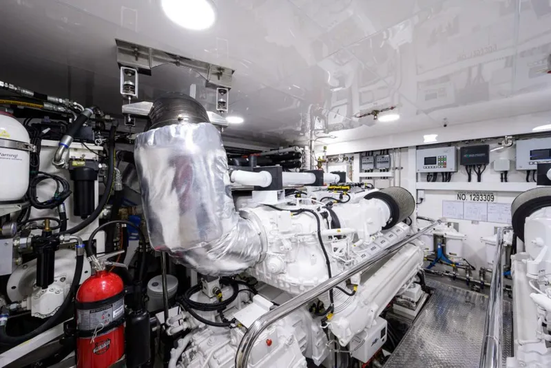 Slide: The Image of Ocean Alexander 100 ZEPHYR - Interior Engine Room 2019 Ocean Alexander 100 ZEPHYR - 5828698
