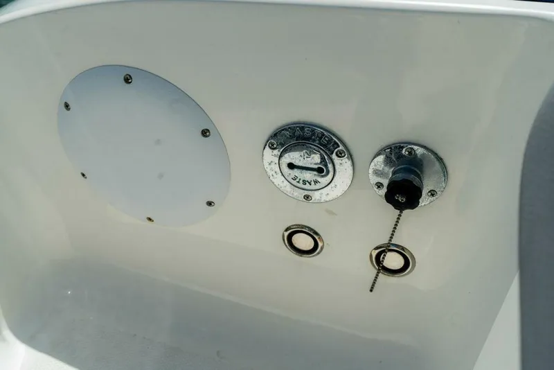 Slide: The Image of Fountain 34 SC 2022 - 5828837