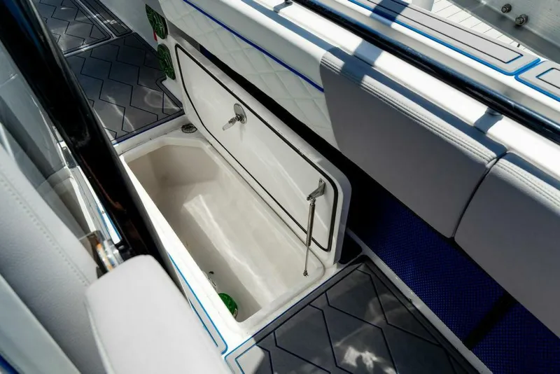 Slide: The Image of Fountain 34 SC 2022 - 5828849