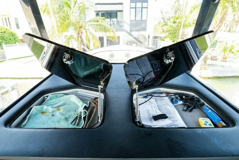 Slide: The Image of Fountain 34 SC 2022 - 5828866