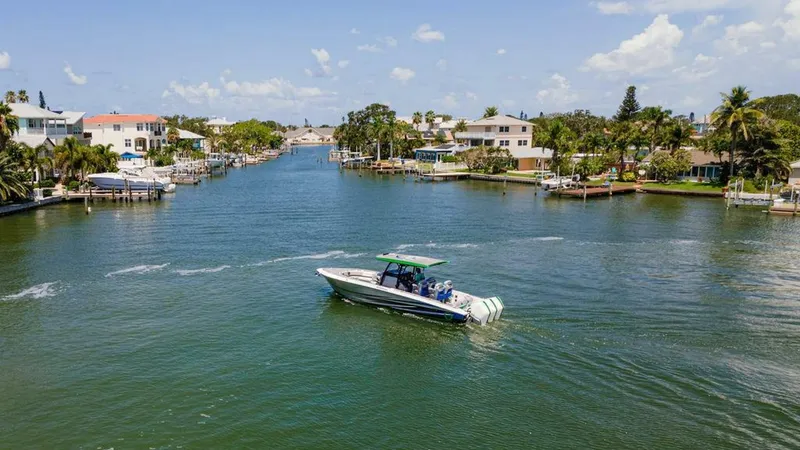 Slide: The Image of Fountain 34 SC 2022 - 5828727