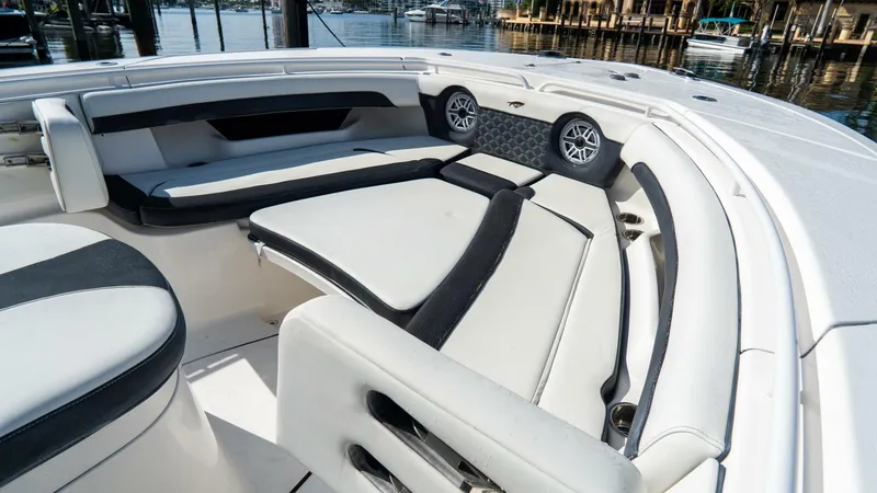 Slide: The Image of Tidewater 32 2021 - 5832805