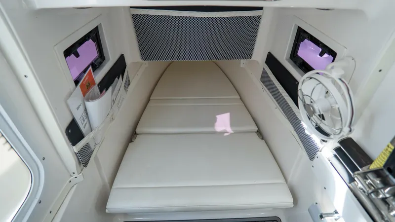 Slide: The Image of Tidewater 32 2021 - 5832810